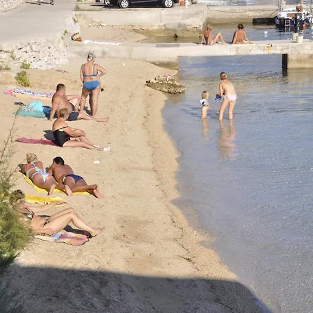 Apartment With Parking Space Barbat, Rab - 24096