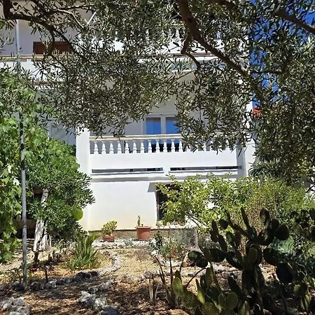 Apartament With Parking Space Barbat, Rab - 24096 Rab Town